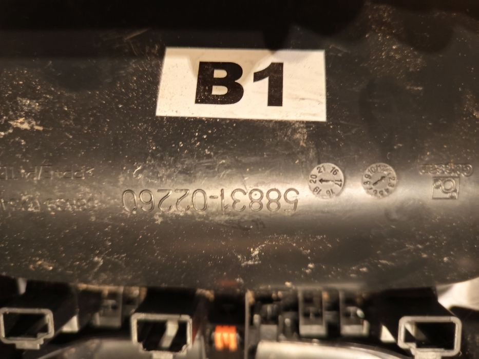 Toyota corolla e21 osłona tunelu lewarka tunel kokpit