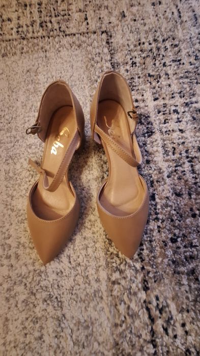 Buty karmel rozm 34