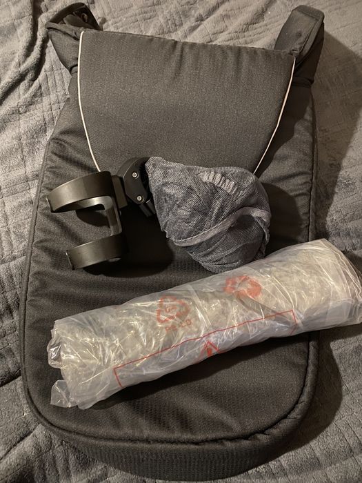 Продам прогулянкову коляску carrello ultra