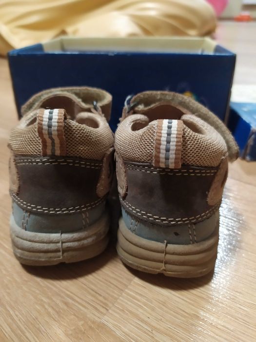 Sandały Bartek - r. 24