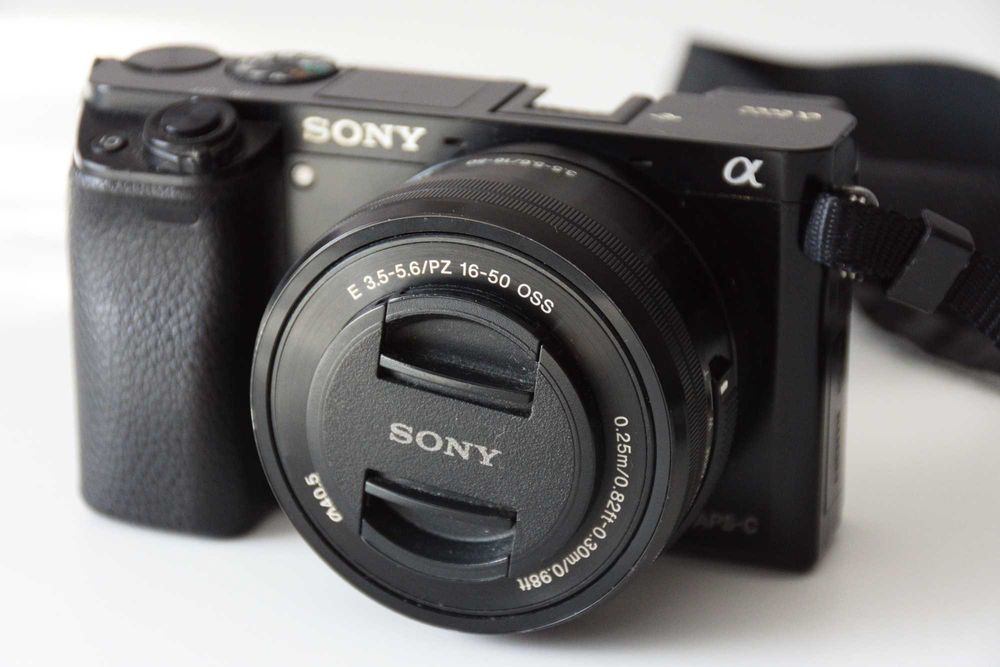 Aparat Sony A6000 + obiektyw 16-50mm