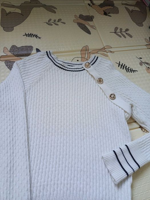 Damski sweter biały