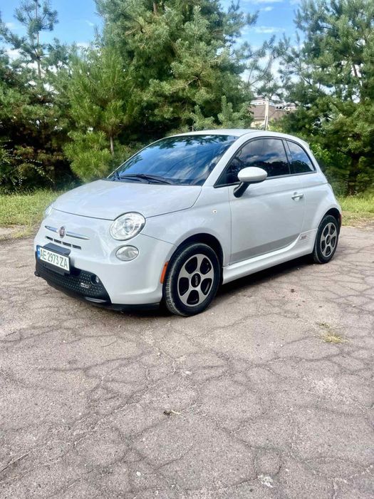 Продам Fiat 500e 2016