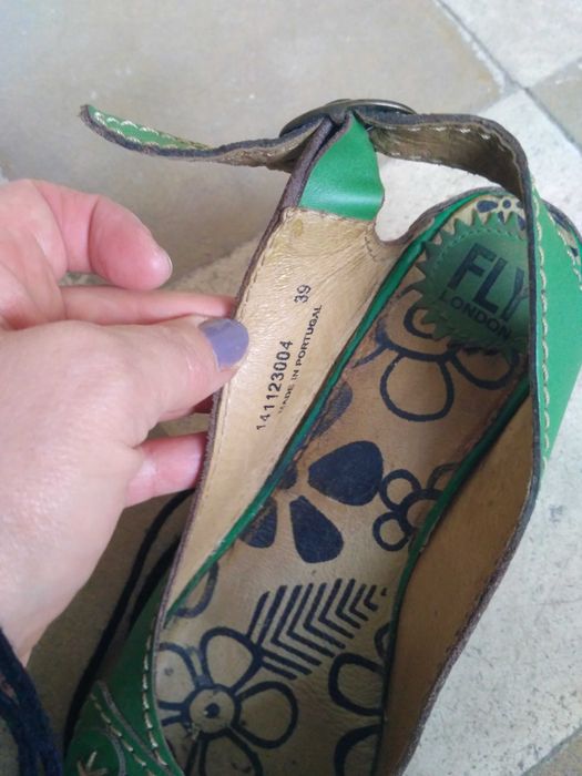 Sapatos de couro verde tamanho 39