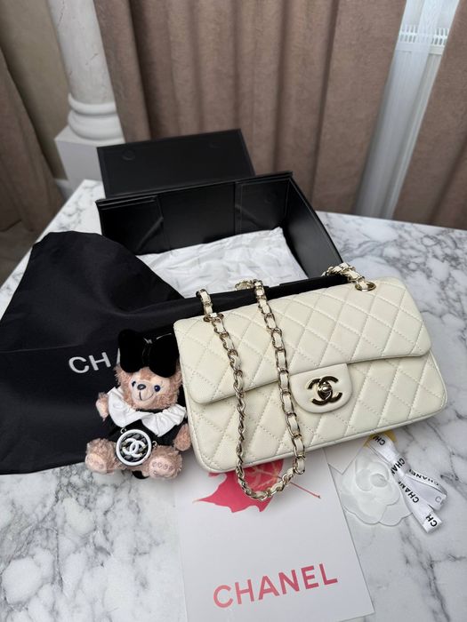 НОВА! Chanel Classic 23 Flap Caviar Leather Ivory with Silver Hardware