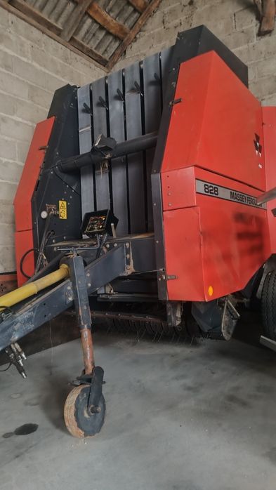 Prasa Massey Ferguson 828 stan bardzo dobry