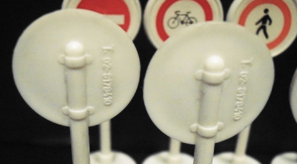 10 Sinais de trânsito antigos Portugueses anos 70 .