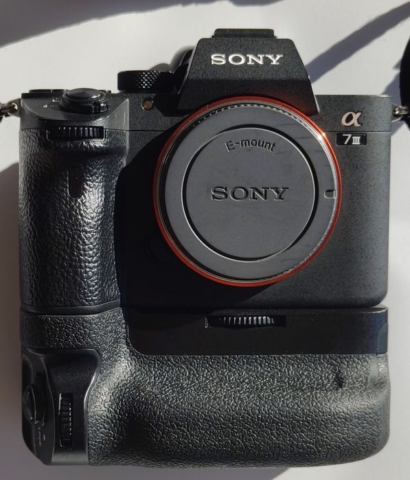 NEEWER grip do Sony A7 III