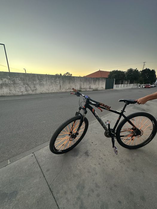 bicicleta em com estado