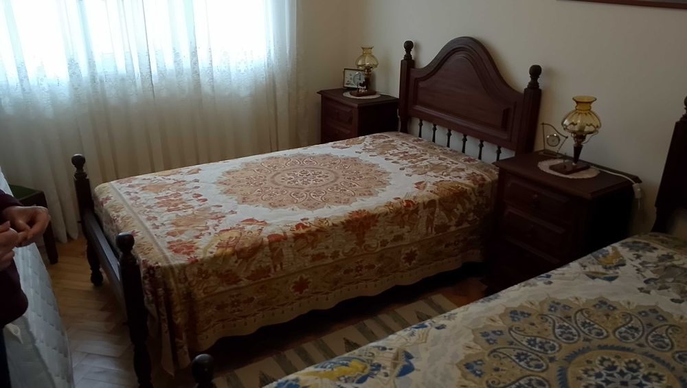 V E N D O  Conjunto quarto solteiros