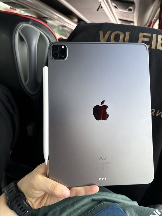IPad Pro 3.º Ger 11’ Wifi 128Gb 2021 + Capa Oficial