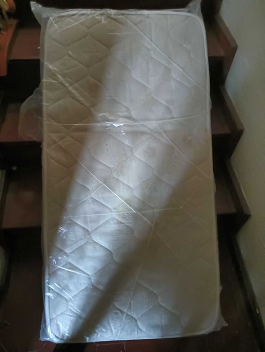 Colchão em perfeito estado para berço