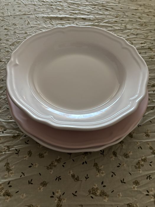 Pratos de ceramica Ikea