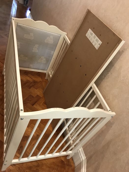 Berço lacado branco Ikea