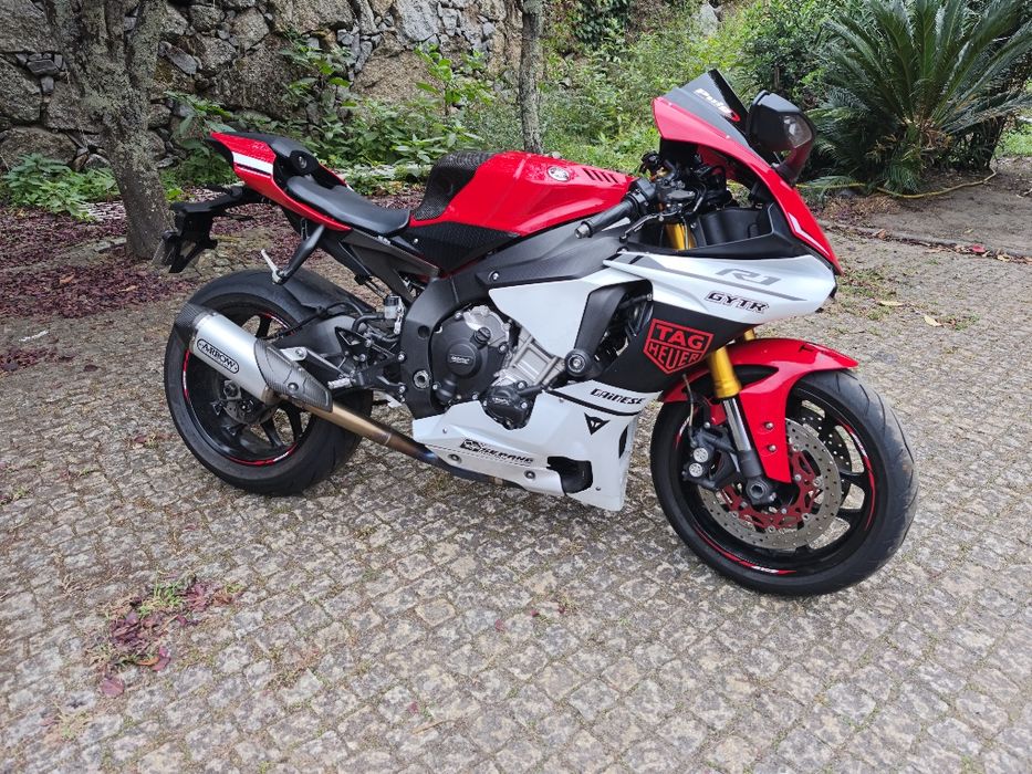 Yamaha yzf R1  2015