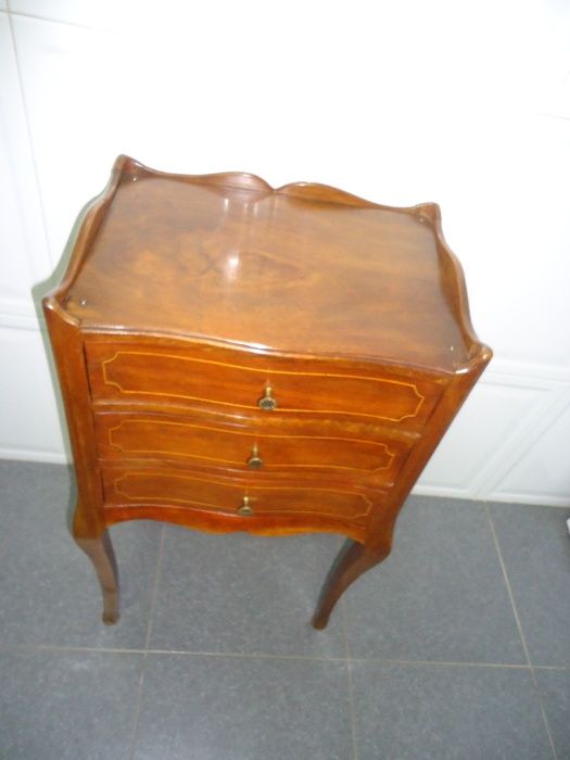 Mesa ,bancada costura   ,guarda jóias,mesa de cabeceira