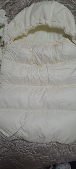 Комбинезоны и конверты с шапочками стеганные на флиске