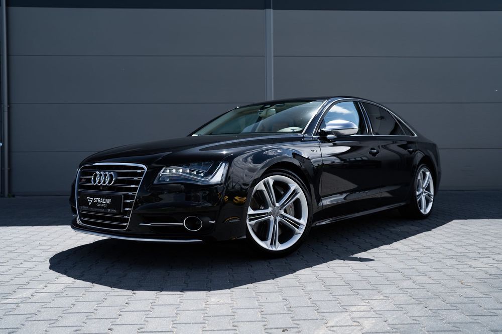 Audi S8