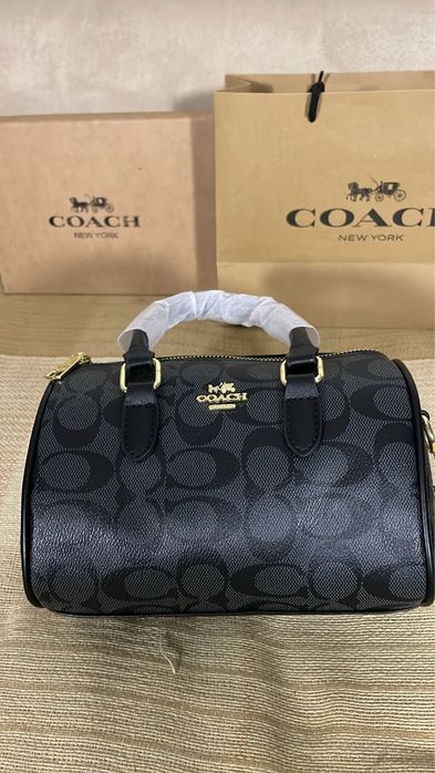 Mala Coach Monograma Preto/Cinza com Ferragens Douradas