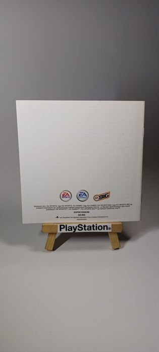 FIFA Football 2004 Polska Dystrybucja manual instrukcja książeczka ps1