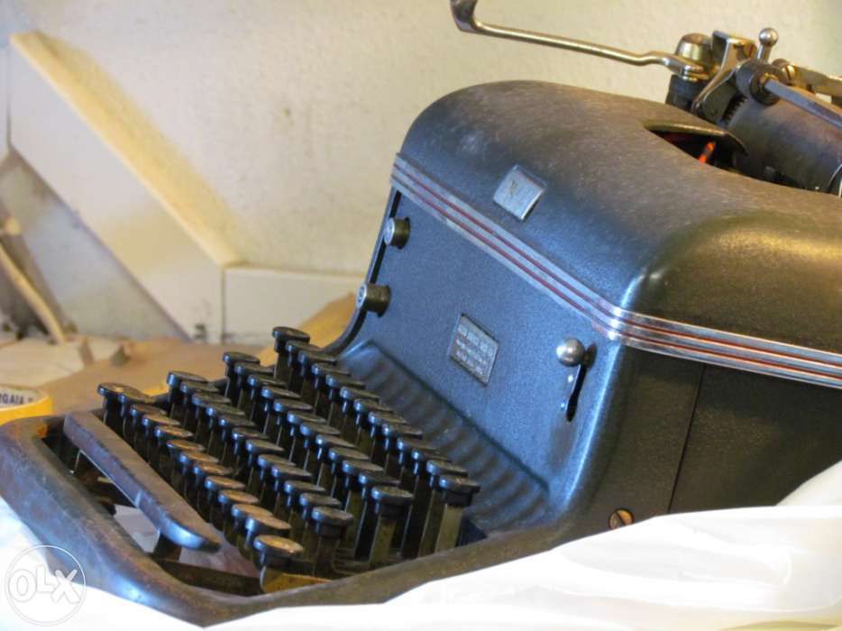 Maquina de escrever vintage halda standard 6