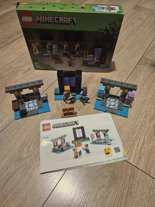 Lego minecraft zbrojownia 21252