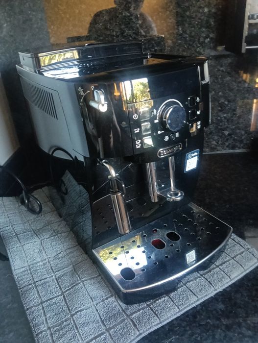 Máquina de café delonghi