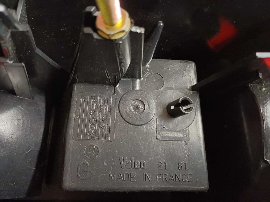 Farolim  Esquerdo - RENAULT CLIO