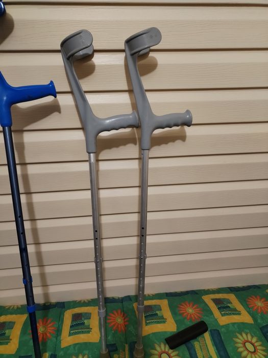 Костилі милиці підлокотні