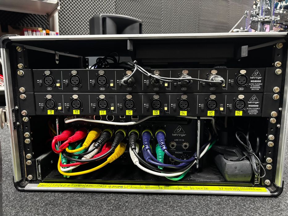 Rack Beringher X18 sistema de in ear