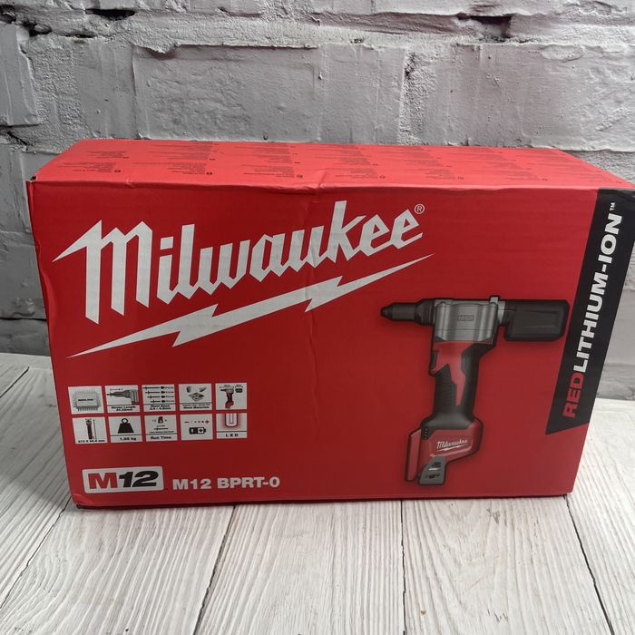 Аккумуляторный заклепочник Milwaukee M12 BPRT-0 (2550-20)