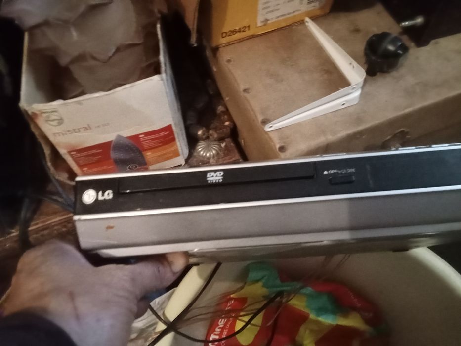 Vendo DVD em bom estado e a funcionar