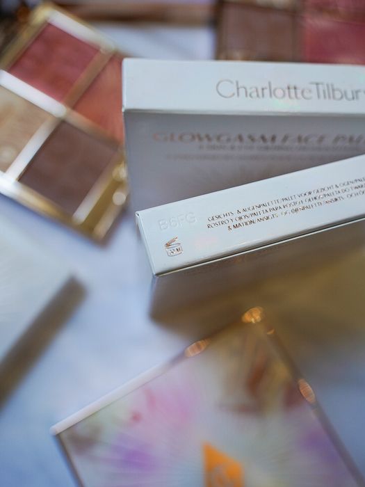 Палетка для обличчя Charlotte Tilbury Glowgasm Face Palette Lovegasm
