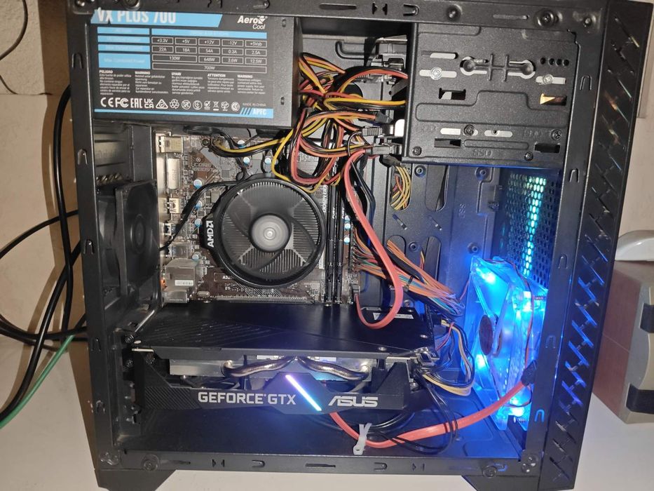 Компьютер с монитором