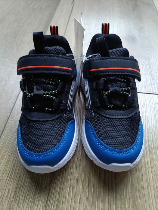Buty 26 dla dziecka świecące NOWE