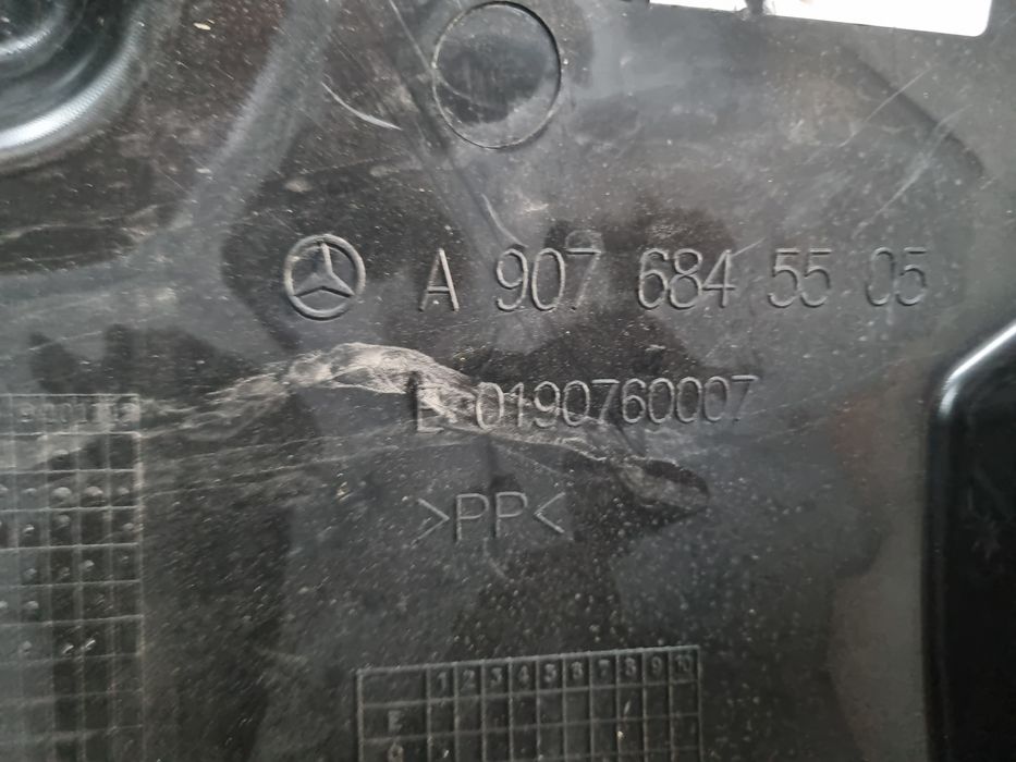 mercedes sprinter 907 przednie lewe nadkole a9076845505