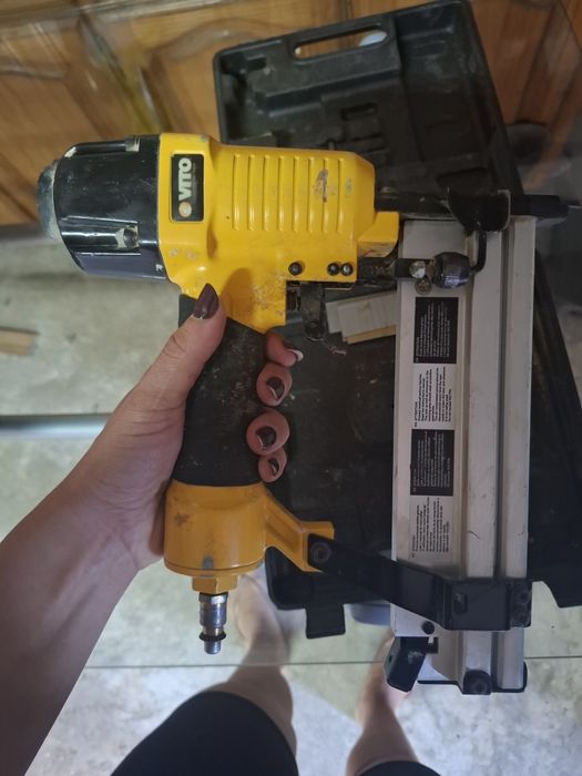 Pistola de ar (agrafar)