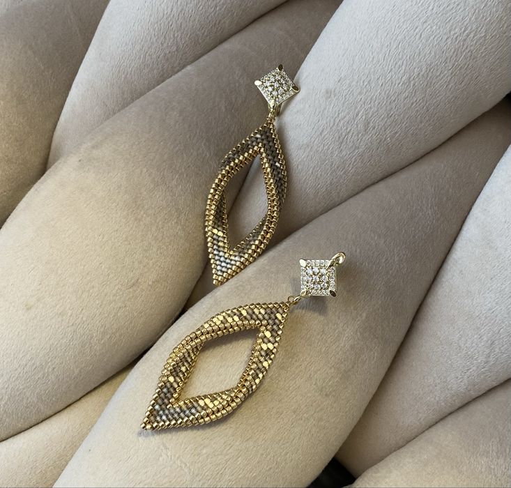 Набір біжутерії з бісеру ручна робота