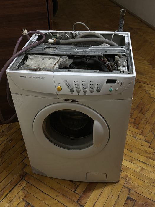 Пральна машина на запчастини Zanussi Jetsystem 1200