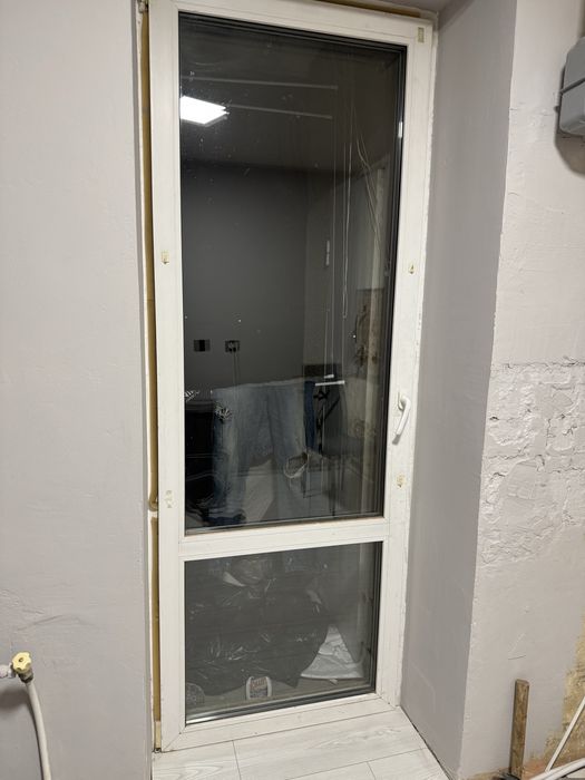 Двері металопластик балконні бу