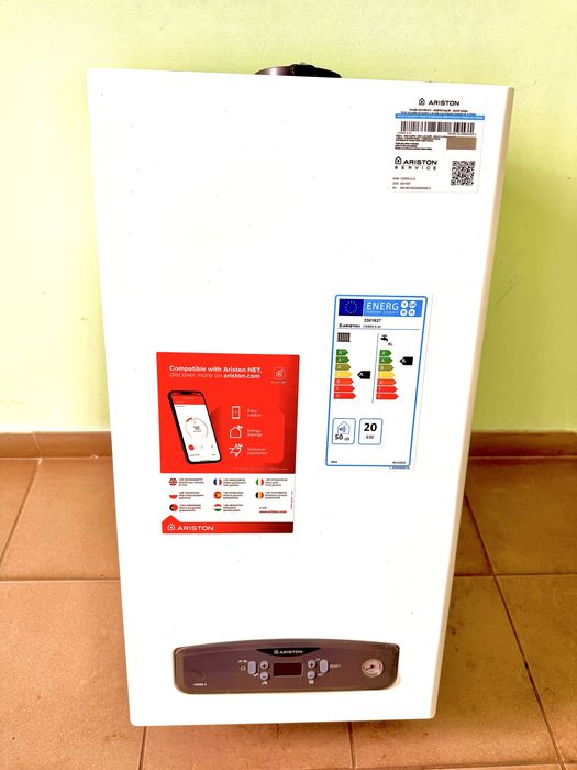 Газовий котел Ariston Cares S 24.