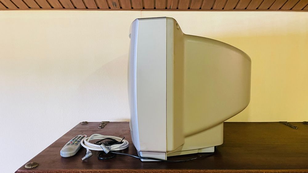 Televisor CROWN