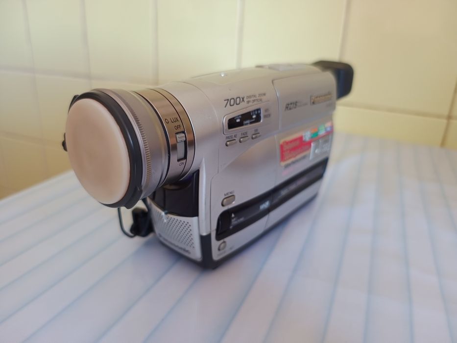 Видеокамера Panasonic RZ15