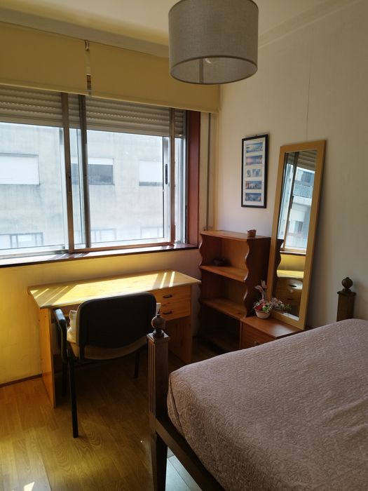 Quarto no Bonfim - 400 € Com recibos e contrato + Despesas