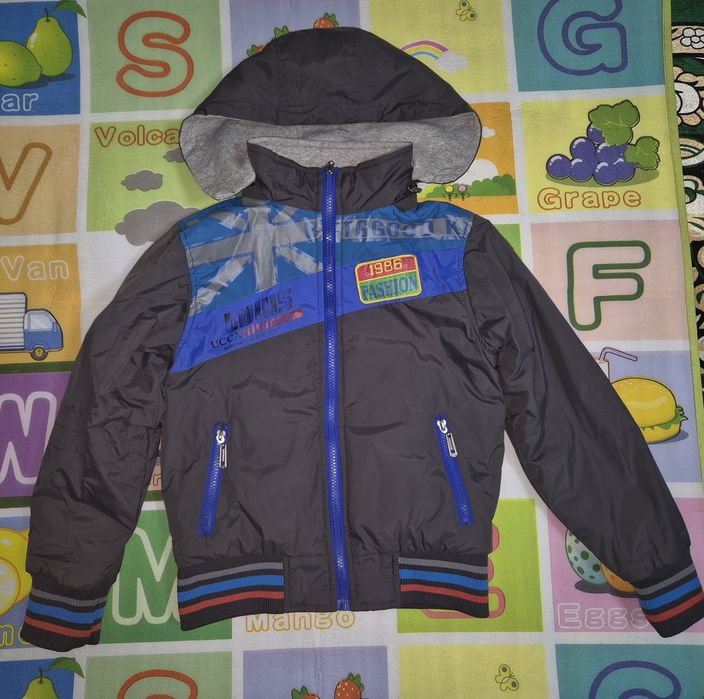 Двостороння демісезонна куртка для хлопчика 8 років, зріст 122