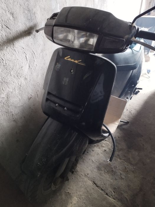 Скутер Honda Lead 90