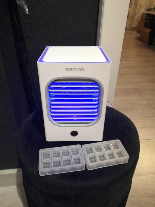 Mały wentylator biurkowy Ice cooler