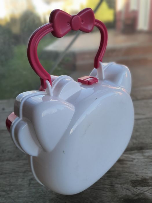 Torebka kuferek Hello Kitty dla małej modelki