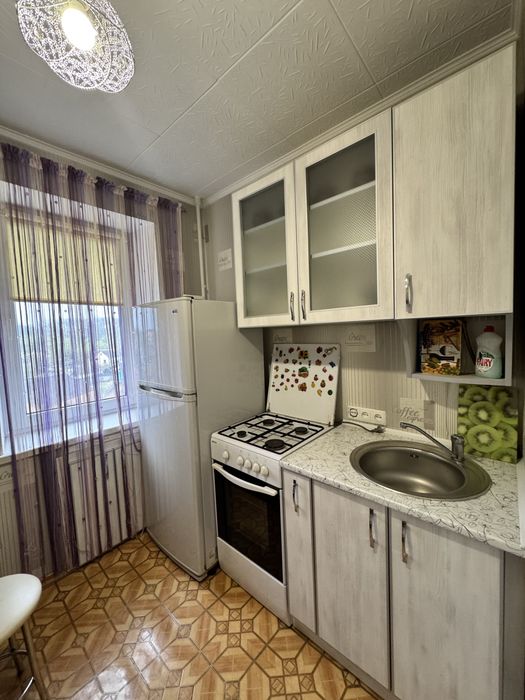 Продам 1 кім. квартиру неподалік Центру