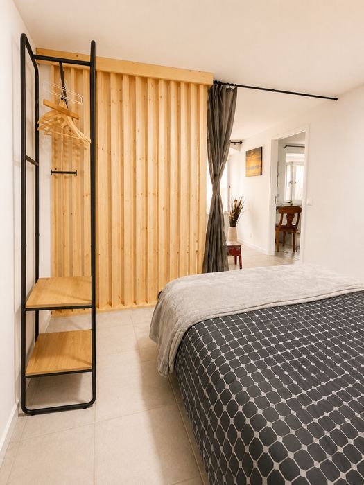 Apartamento T1 com quintal totalmente mobilado a estear